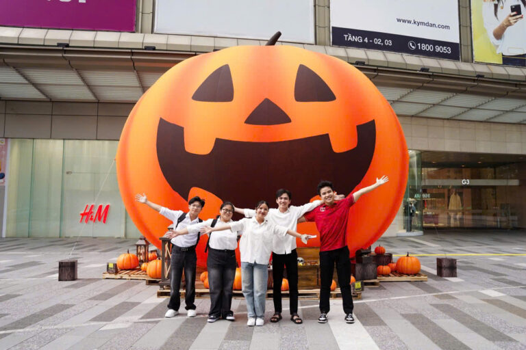 Hóa thân cùng “Lễ Hội Halloween” tại Crescent Mall